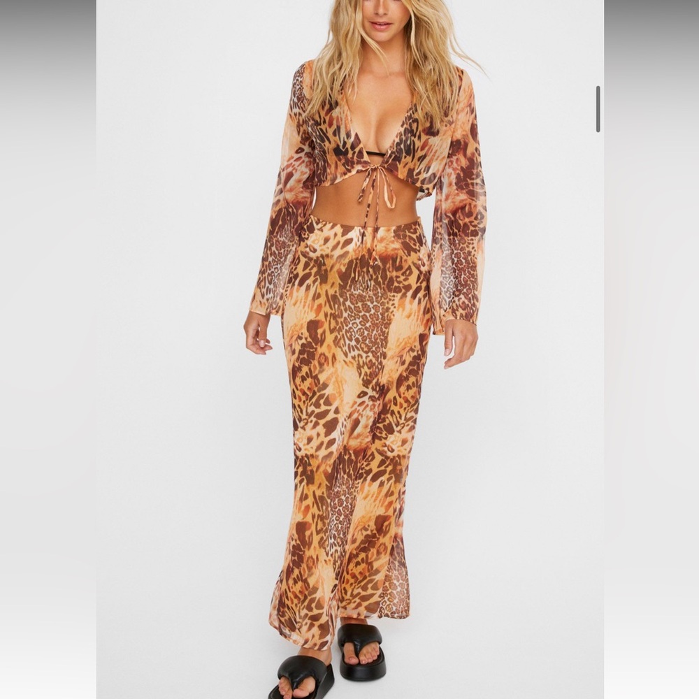 Nasty gal leopard cover up